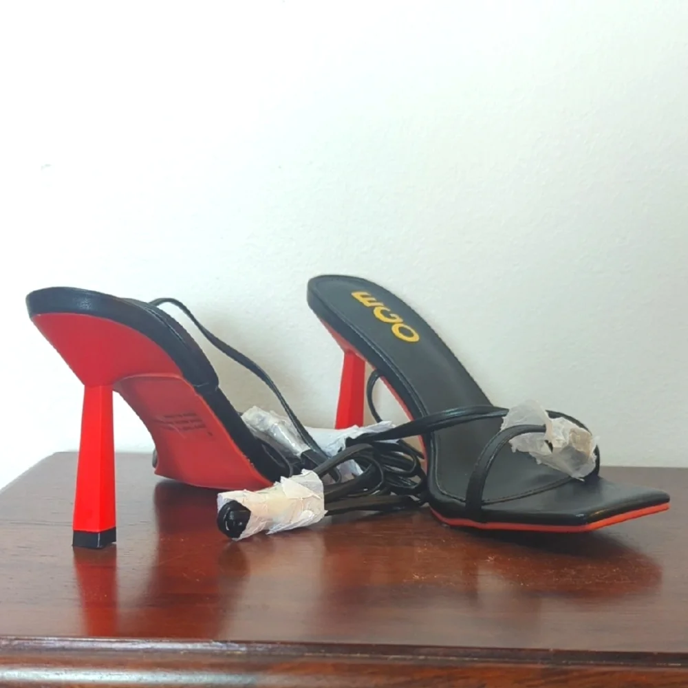 NWOT EGO Elegant Black and Orange Heels - Picture 1 of 4